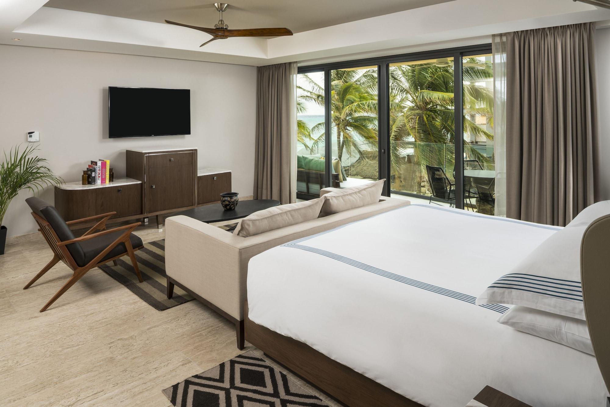 Thompson House 4*