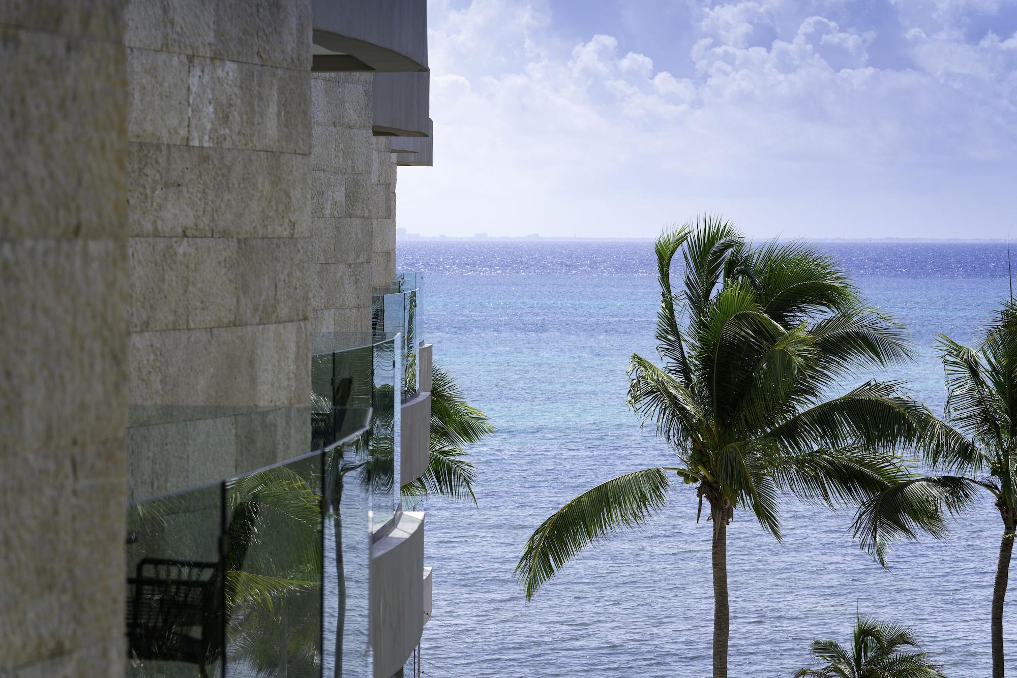 Resort Thompson House 4*