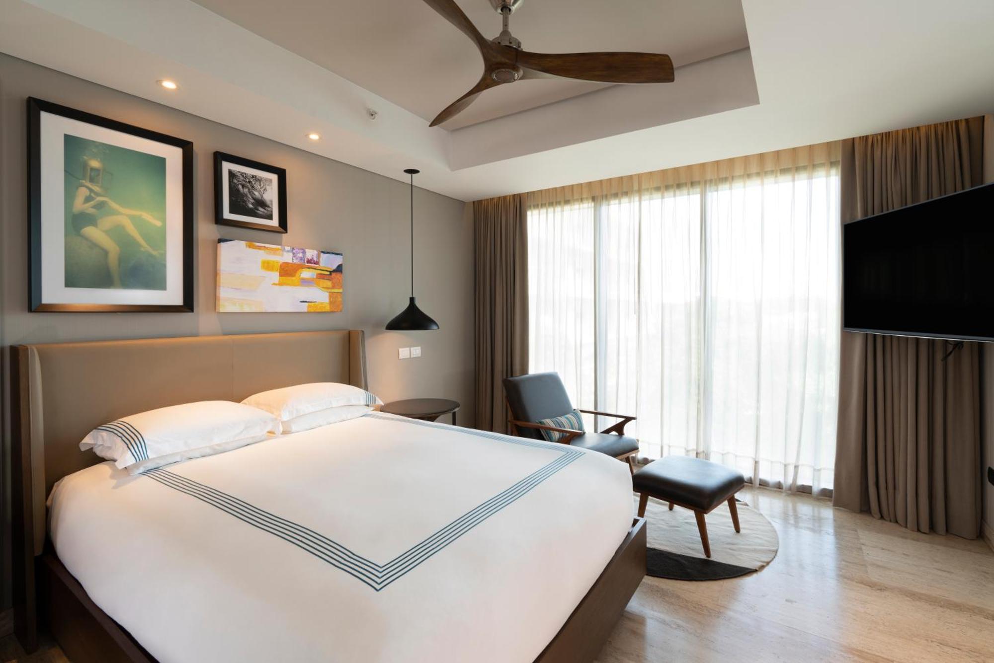 Thompson House 4*
