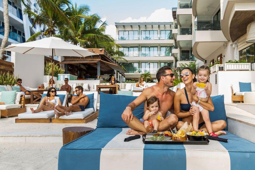 Thompson House Playa del Carmen